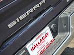 New 2025 GMC Sierra 2500 SLT Crew Cab 4WD Pickup for sale #G298425 - photo 9