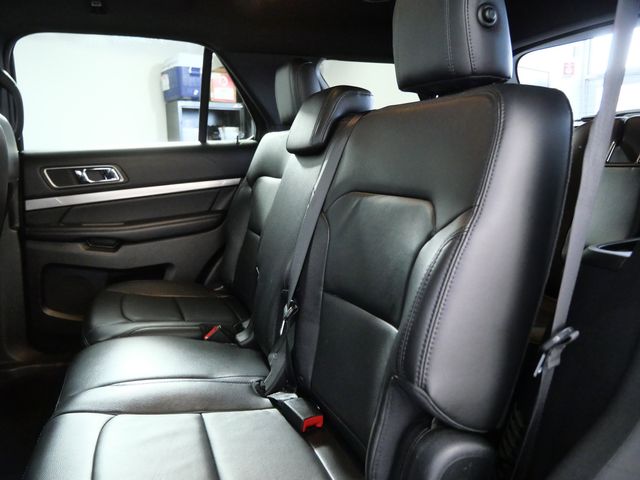 Used 2018 Ford Explorer - photo 16