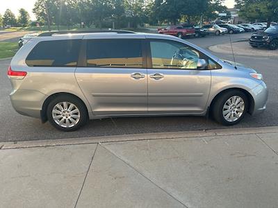 2013 Toyota Sienna 4x4 Minivan for sale #32384Z - photo 2