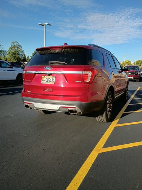 Used 2016 Ford Explorer - photo 2
