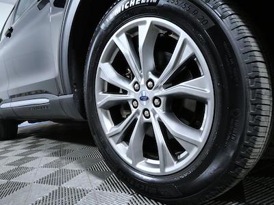 Used 2024 Ford Explorer - photo 2