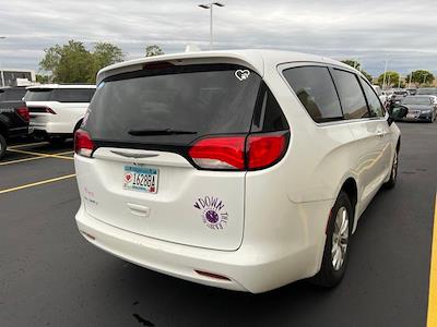 2017 Chrysler Pacifica FWD Minivan for sale #33174XA - photo 2