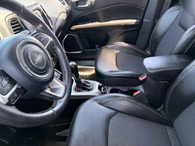 Used 2018 Jeep Compass - photo 11