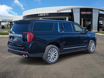 Used 2023 GMC Yukon XL - photo 1