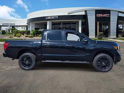 Used 2018 Nissan Titan - photo 1