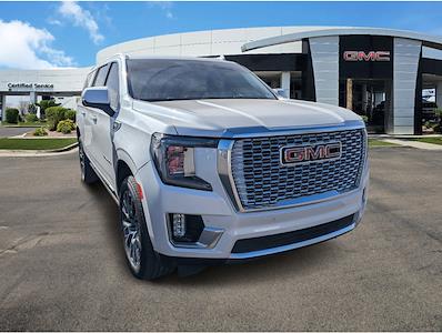 Used 2024 GMC Yukon XL - photo 1