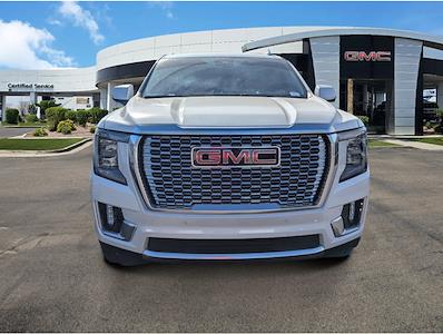 Used 2024 GMC Yukon XL - photo 1