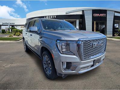 Used 2024 GMC Yukon XL - photo 1
