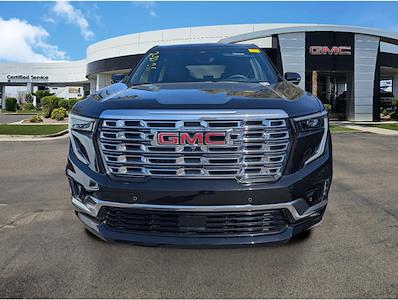 Used 2025 GMC Acadia - photo 1