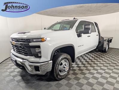2025 Chevrolet Silverado 3500 Crew Cab DRW 4x4 Flatbed Truck for sale #G530970 - photo 1