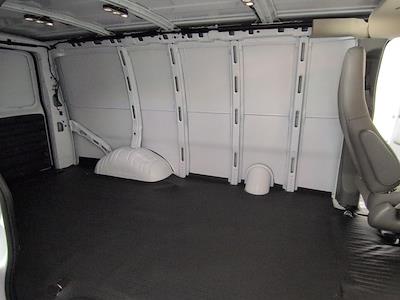 New 2026 GMC Savana 2500 - photo 2