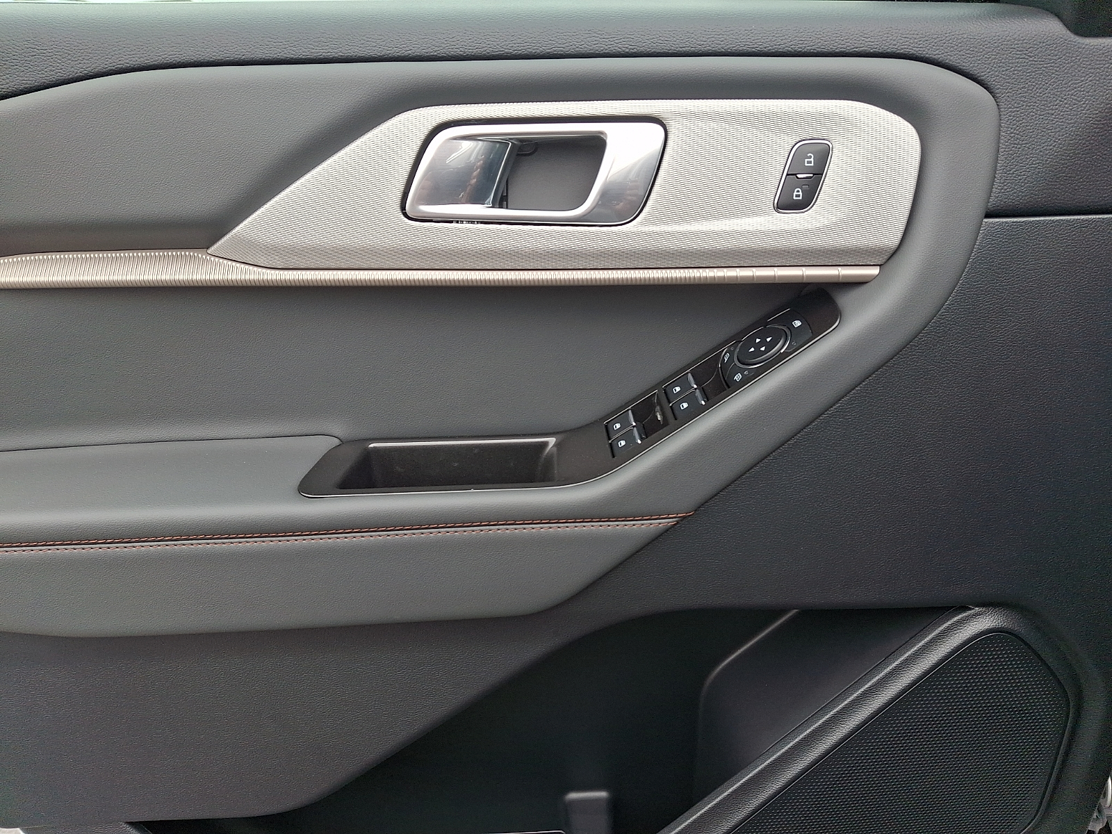 New 2026 Ford Explorer - photo 10
