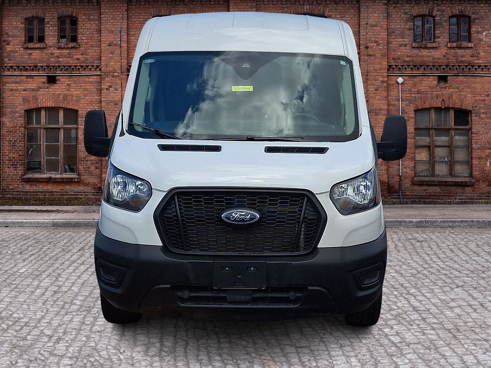 Used 2023 Ford Transit 250 - photo 2