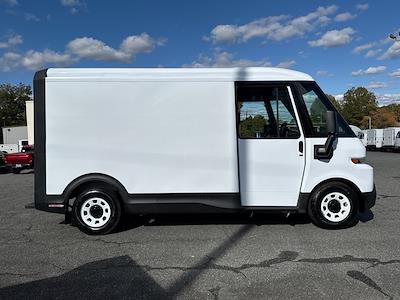 2025 Chevrolet BrightDrop 400 Standard Roof Other Step Van / Walk-in for sale #CM25176 - photo 2