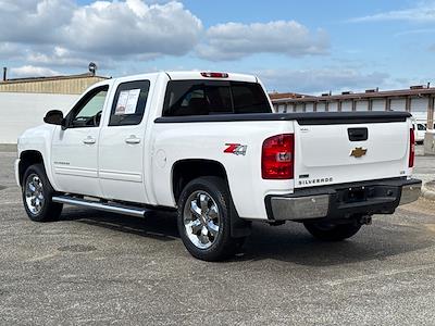 2011 Chevrolet Silverado 1500 Crew Cab 4WD Pickup for sale #XT52527B - photo 2