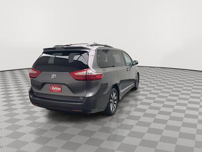 2018 Toyota Sienna AWD Minivan for sale #25G1018A - photo 2