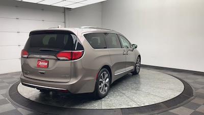 2018 Chrysler Pacifica FWD Minivan for sale #26C51BB - photo 2