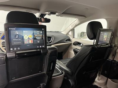 2017 Chrysler Pacifica FWD Minivan for sale #T7789 - photo 1