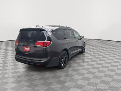 2018 Chrysler Pacifica FWD Minivan for sale #T7833 - photo 2