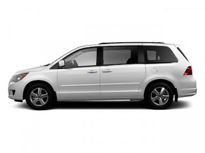 Used 2010 Volkswagen Routan - photo 1