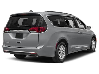 Used 2018 Chrysler Pacifica - photo 1
