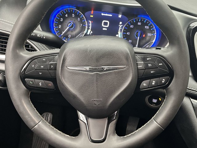 Used 2023 Chrysler Pacifica - photo 12