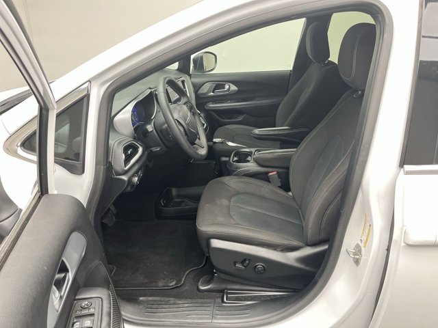 Used 2023 Chrysler Pacifica - photo 43