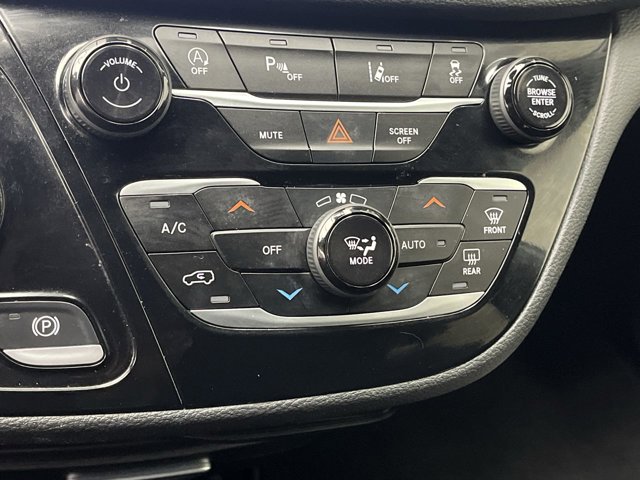 Used 2023 Chrysler Pacifica - photo 19
