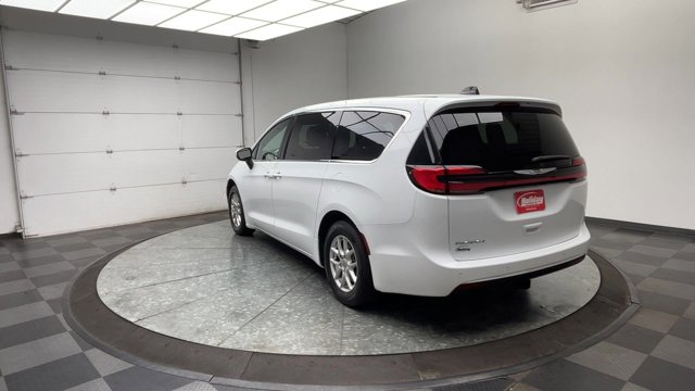 Used 2023 Chrysler Pacifica - photo 34