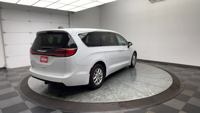 Used 2023 Chrysler Pacifica - photo 35