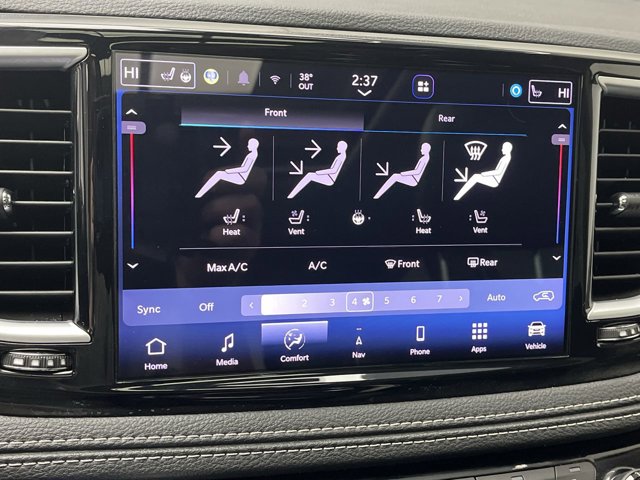 Used 2023 Chrysler Pacifica - photo 17