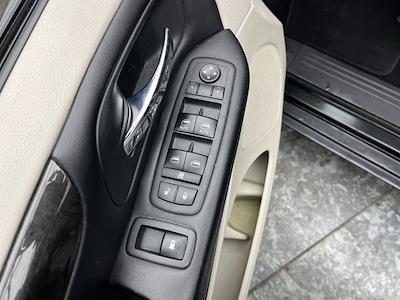 Used 2018 Dodge Grand Caravan SE Minivan for sale #T8411 - photo 2