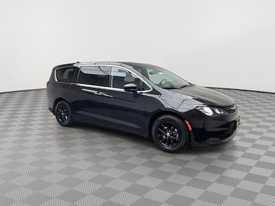 Used 2023 Chrysler Voyager - photo 1