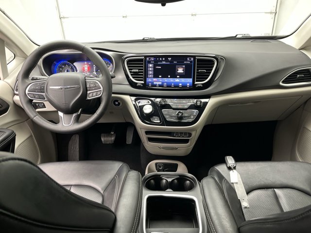 Used 2024 Chrysler Pacifica - photo 7