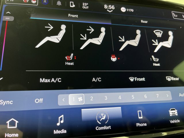 Used 2024 Chrysler Pacifica - photo 25