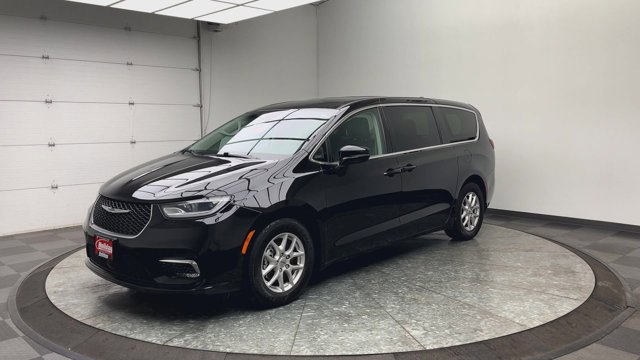 Used 2024 Chrysler Pacifica - photo 38