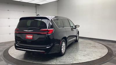 Used 2024 Chrysler Pacifica - photo 1