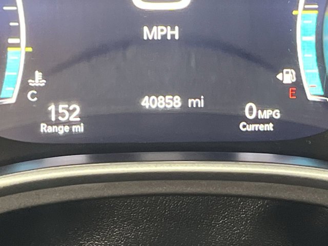 Used 2024 Chrysler Pacifica - photo 12
