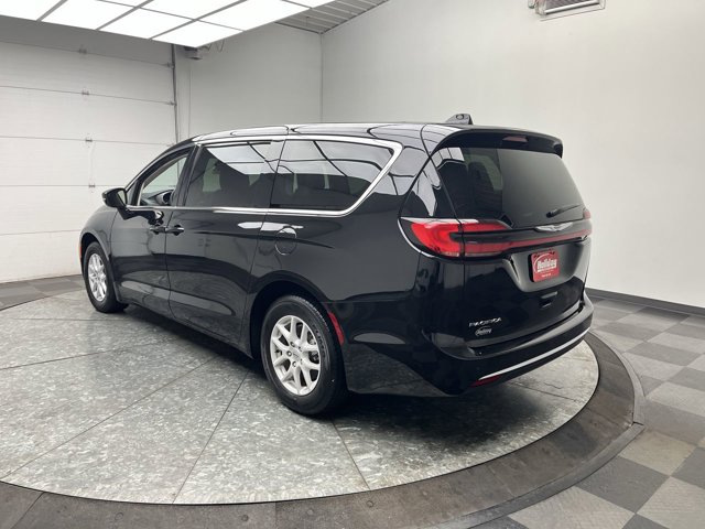 Used 2024 Chrysler Pacifica - photo 39