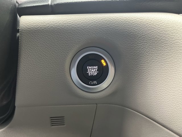 Used 2024 Chrysler Pacifica - photo 17