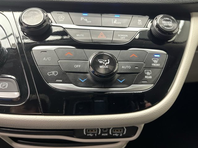 Used 2024 Chrysler Pacifica - photo 18