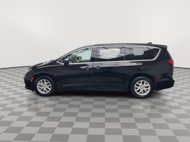 Used 2024 Chrysler Pacifica - photo 33