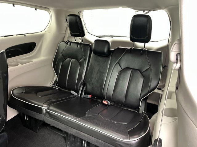 Used 2024 Chrysler Pacifica - photo 13