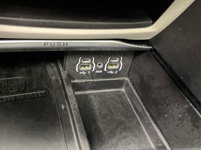 Used 2024 Chrysler Pacifica - photo 24