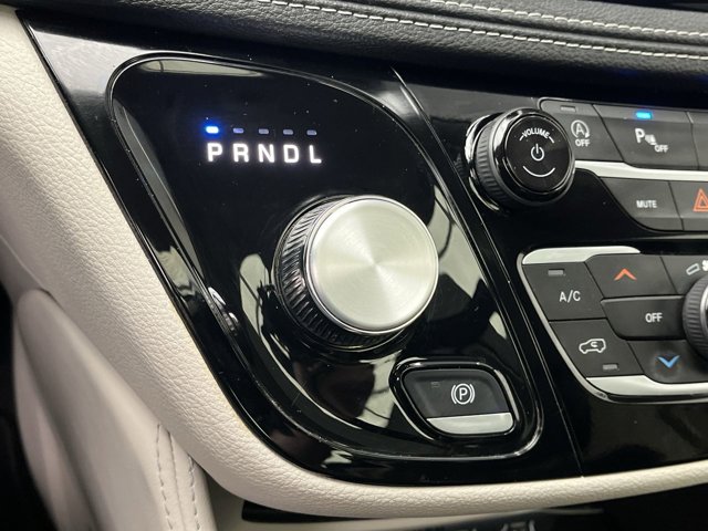 Used 2024 Chrysler Pacifica - photo 25