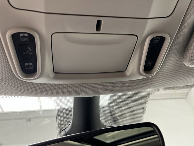 Used 2024 Chrysler Pacifica - photo 28