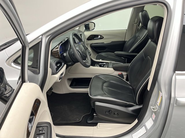 Used 2024 Chrysler Pacifica - photo 46