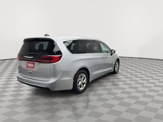 Used 2024 Chrysler Pacifica - photo 41