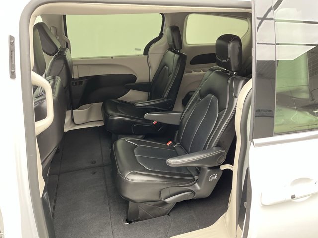 Used 2024 Chrysler Pacifica - photo 13