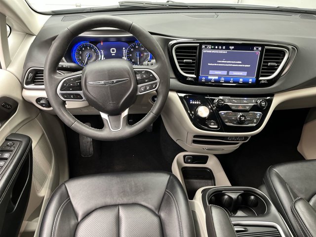 Used 2024 Chrysler Pacifica - photo 16